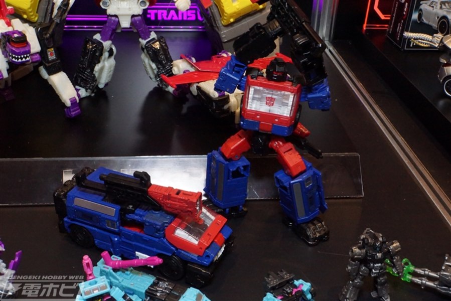 Transformers Siege Apeface, Singe, Crosshairs, And Micromasters At Christmas Toy Fair 2019  (3 of 7)